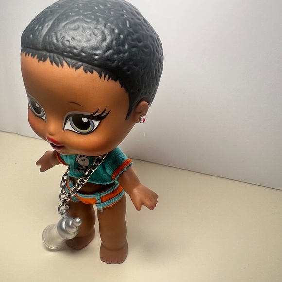 Baby Bratz Lil' Bratz Doll Rabbit with Outfit and Bottle Accessory Bunny - Picture 2 of 3